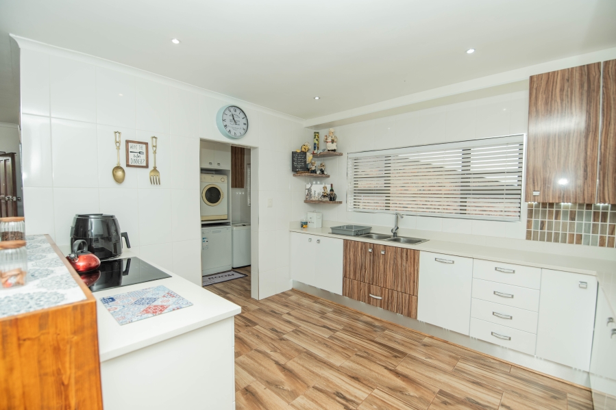 3 Bedroom Property for Sale in Rowallan Park Eastern Cape